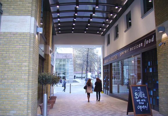 St Martin's Courtyard mixed use building newbuild architecture architect restaurant office residential flats